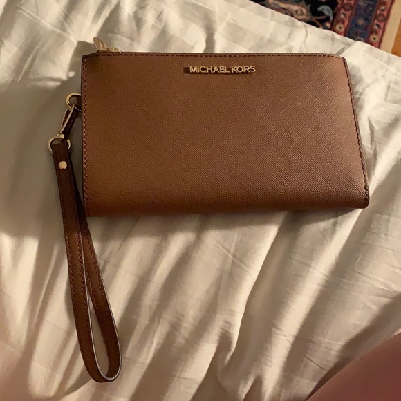 MICHAEL Michael Kors Handbags - 🆕 MICHAEL KORS Large Leather Wristlet Double Zip